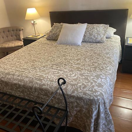 Apartamentos Mercado De Triana Sevilla Kültér fotó