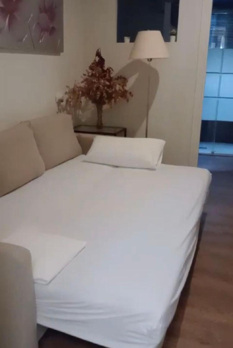 Apartamentos Mercado De Triana Sevilla Kültér fotó