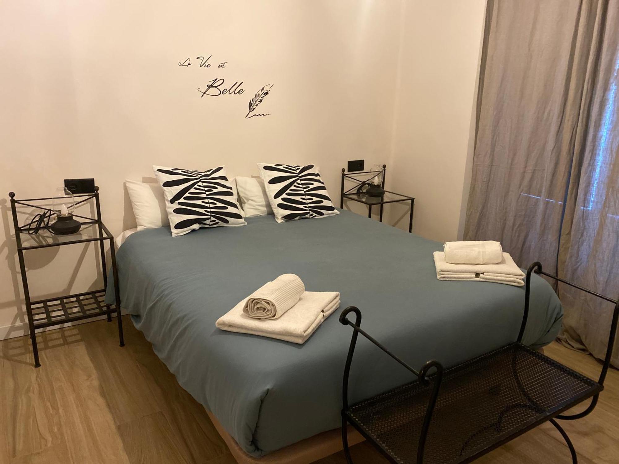Apartamentos Mercado De Triana Sevilla Kültér fotó